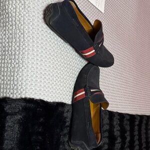 Stylish Black and Red Women's Loafers